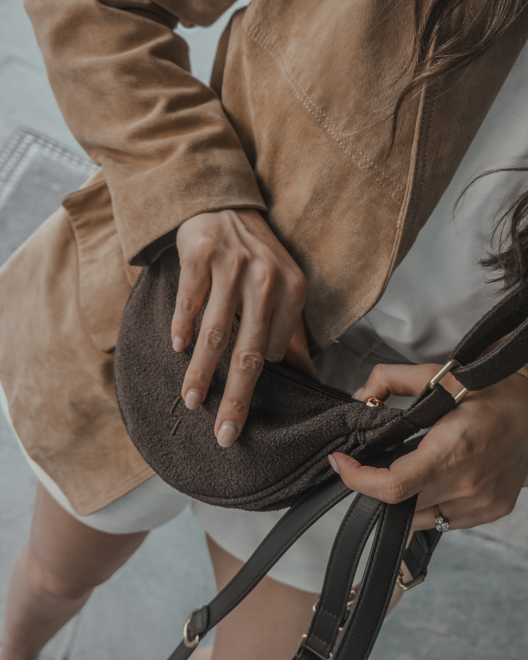 Chocolate | Bouclé Walking Bag